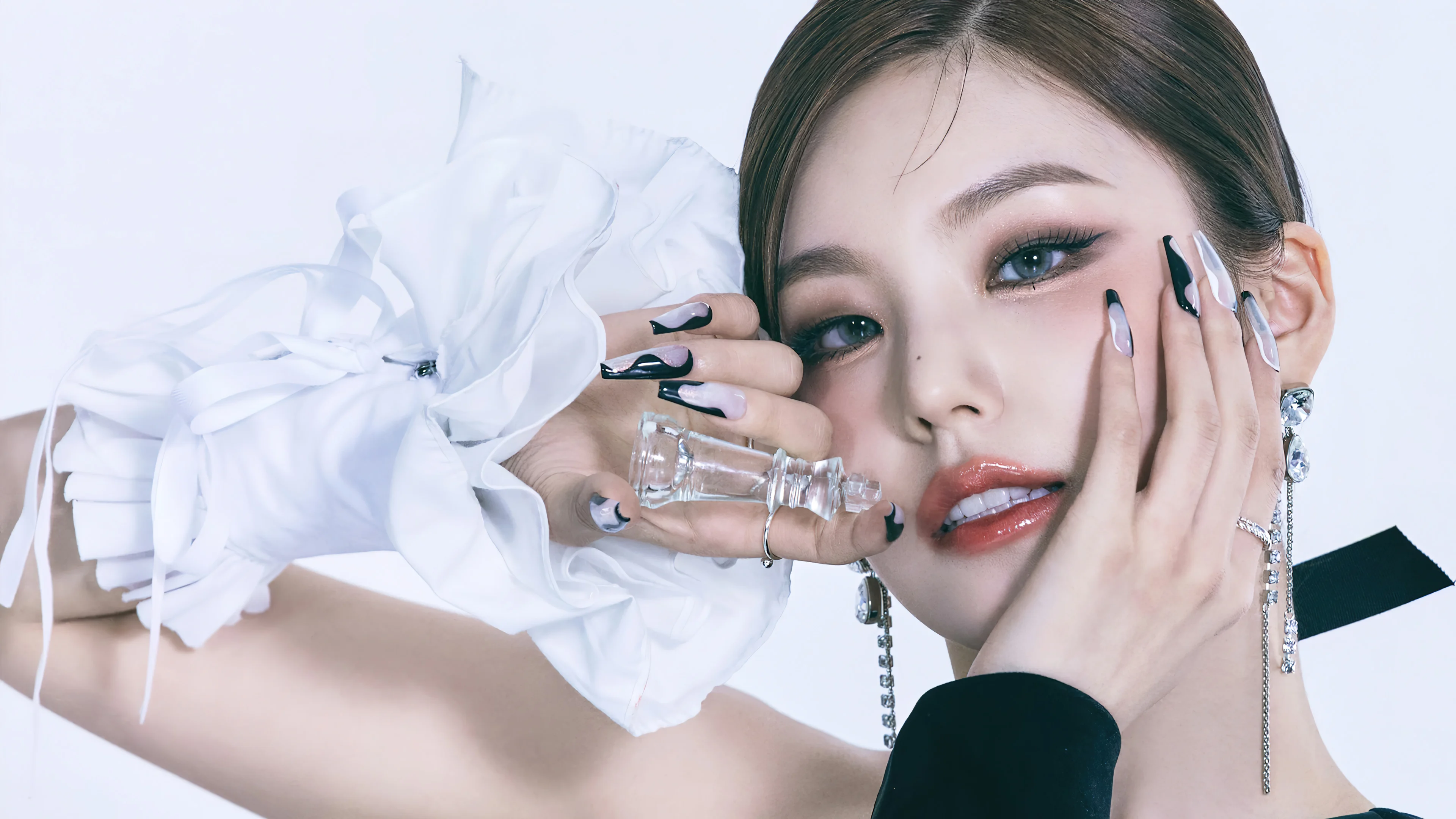 Yeji from Itzy.