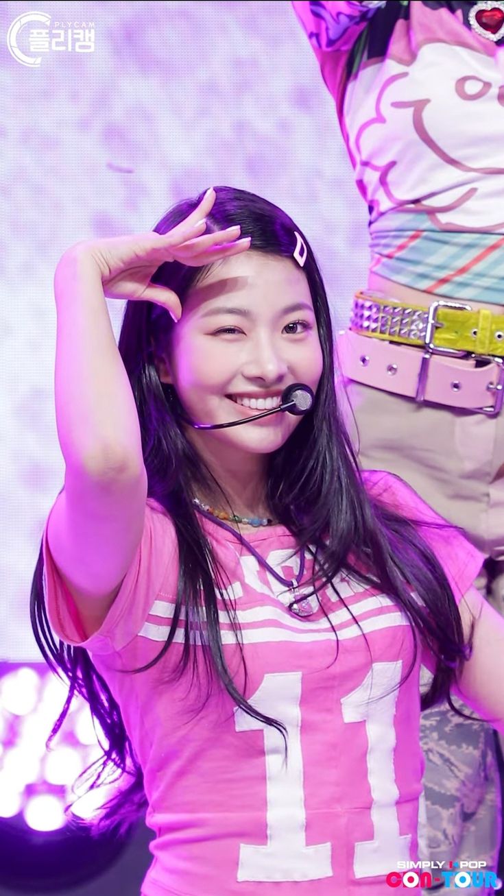 Aran from FIFTY FIFTY K-Pop Girl Group.